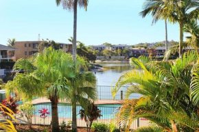 Canal front Mooloolaba Apartment